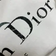 【現貨】D1OR 25FW Couture 開裂小破壞 胸前字母logo 背後鈴蘭花 短袖T恤 黑色/白色：圖片 23