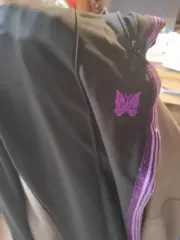 Needles 22SS Butterfly Regular Track Pants 蝴蝶刺繡 復古織帶 休閒褲直筒褲運動褲 黑紫：圖片 5