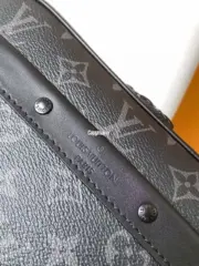 【預售】1V Alpha 經典老花壓紋暗紋 小牛皮 單肩包側背包手提包斜挎包：圖片 7