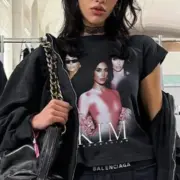 【618新品】【福利回饋】巴黎 BLC 25FW 品牌大使Fanclub系列 金卡戴珊 人像短袖T恤：圖片 6