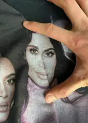 【618新品】【福利回饋】巴黎 BLC 25FW 品牌大使Fanclub系列 金卡戴珊 人像短袖T恤：圖片 12