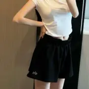 【現貨】alo yoga 25ss 經典字母logo 吸濕排汗抗撕裂 運動短褲休閒褲褲子：圖片 3