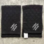 【過驗】1V 24FW 棋盤格 字母刺繡 簡約黑色 經典款 純羊毛 圍巾披肩圍脖：圖片 7