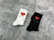 《三雙一組》NK x Drake NOCTA 聯名 愛心 寶劍刺繡 中筒襪長襪棉襪運動襪襪子：圖片 7