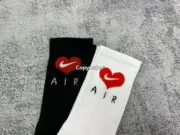 《三雙一組》NK x Drake NOCTA 聯名 愛心 寶劍刺繡 中筒襪長襪棉襪運動襪襪子：圖片 12