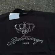 巴黎 BLC 24SS 水鑽燙鑽皇冠logo 小破壞 簡約素色 短袖T恤 黑色：圖片 7