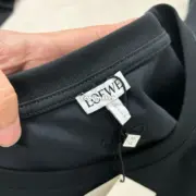 【現貨】【全套包裝】LOWE x Suna Fujita 25SS 聯名 兔子月兔滿月刺繡 短袖T恤 黑色：圖片 9