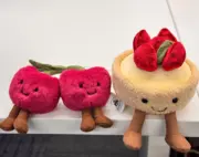 【現貨】【過驗】Jellycat 趣味櫻桃櫻桃小人 鑰匙圈吊飾掛飾配件安撫玩偶娃娃 11cm：圖片 5