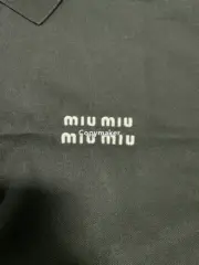 M1U M1U 24SS 繆繆 刺繡字母logo 經典款 素色簡約 Polo衫短袖T恤：圖片 12