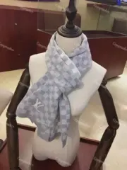 1V 經典棋盤格格紋 雙面 經典款 純羊毛 圍巾 披肩 二色：圖片 7