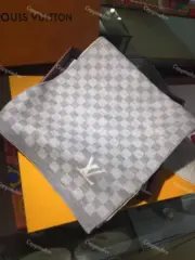 1V 經典棋盤格格紋 雙面 經典款 純羊毛 圍巾 披肩 二色：圖片 11