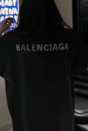 巴黎 BLC 23SS 水鑽燙鑽字母logo 小破壞 簡約素色 短袖T恤 黑色：圖片 5