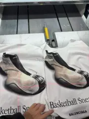 【618新品】【福利回饋】巴黎 BLC 25SS Basketball Sneaker 籃球鞋印花短袖T恤 米色：圖片 10