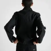 【預售】【原廠面料】PRA 25SS 原廠三角標logo 水洗單寧黑色條紋牛仔夾克外套 短寬：圖片 2