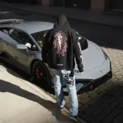 【現貨】Chrome Hearts x DEADLY DOLL 聯名 字母十字架比基尼 拉鍊衛衣夾克連帽外套 黑色：圖片 4