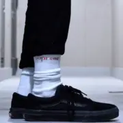 【現貨】【雙11新品】Sup x Hanes 聯名經典 純棉襪子中筒襪棉襪長襪 一組四雙 黑/白：圖片 4