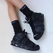 【現貨】【雙11新品】Sup x Hanes 聯名經典 純棉襪子中筒襪棉襪長襪 一組四雙 黑/白：圖片 5