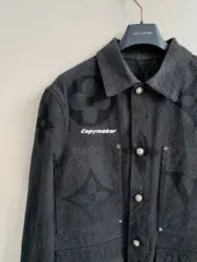 【預售】1V 25SS 滿版老花字母logo  水洗皮標 牛仔外套夾克襯衫：圖片 11