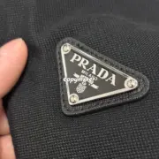 【現貨】【全套包裝】PRA 25SS KF三角標logo 拉鍊Polo衫短袖T恤 黑色：圖片 9