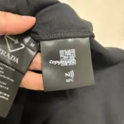 【現貨】【全套包裝】PRA 25SS KF三角標logo 拉鍊Polo衫短袖T恤 黑色：圖片 13