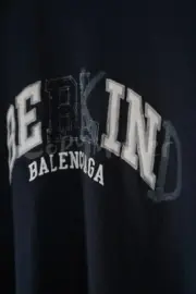 巴黎 BLC 23SS Be kind 補丁刺繡做舊破壞 logo字母 水洗 短袖T恤 水洗藍黑：圖片 15