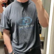 【現貨】【福利回饋免運】巴黎 BLC 24SS 衝浪 雙面logo 水洗龜裂印花 小破壞 短袖T恤：圖片 4