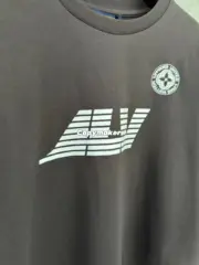 【現貨】1V 25SS 隱藏款 正面字母徽章 背面字母logo 短袖T恤：圖片 9