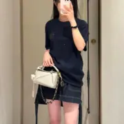 【現貨】LOWE 25SS 經典幾何刺繡logo 簡約 短袖T恤 海軍藍/米白：圖片 2