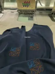 【現貨】LOWE 25SS 經典幾何刺繡logo 簡約 短袖T恤 海軍藍/米白：圖片 5