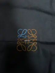 【現貨】LOWE 25SS 經典幾何刺繡logo 簡約 短袖T恤 海軍藍/米白：圖片 7