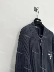 PRA 23FW 經典徽章 羊毛混紡 針織衫毛衣外套開衫：圖片 13