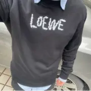 【預售】LOWE 24FW 不規則毛線刺繡logo 圓領衛衣大學T長袖 黑色：圖片 4