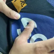 【預售】巴黎 BLC x Scholl 聯名 25SS 藍色印花logo 簡約短袖T恤 周杰倫著用：圖片 6