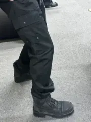 【現貨】STONE ISLAND 24FW 石頭島 高端幽靈支線 O-VENTILE科技面料 防水 長褲直筒褲工裝褲：圖片 4