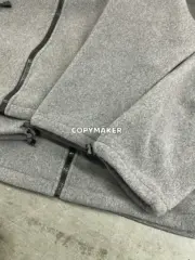 M1U M1U 24SS 繆繆 字母Logo刺繡 搖粒絨 立領夾克外套 灰色：圖片 7