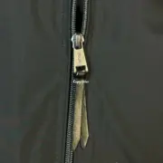 【現貨】【過驗】Polo Ra1ph Lauren 小馬刺繡 老錢風 防潑水防風防污 素色簡約哈靈頓夾克外套：圖片 12