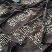 【現貨】巴黎 BLC 24FW 胸口大logo 開裂破壞印花 帽T連帽衛衣帽衫 黑色：圖片 7