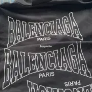 【現貨】巴黎 BLC 24FW 胸口大logo 開裂破壞印花 帽T連帽衛衣帽衫 黑色：圖片 8