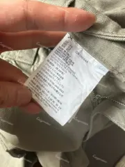 PRA 24SS 素色簡約 三角標小logo 水洗寬鬆口袋工裝褲長褲 橄欖綠：圖片 20