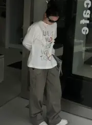 PRA 24SS 素色簡約 三角標小logo 水洗寬鬆口袋工裝褲長褲 橄欖綠：圖片 25