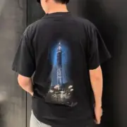 【現貨】巴黎 BLC x VOGUE 聯名 24SS 正面LOGO印花 背面燈塔 短袖T恤：圖片 7