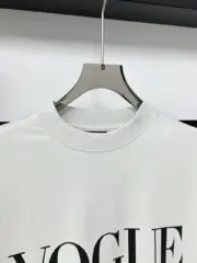 【現貨】巴黎 BLC x VOGUE 聯名 24SS 正面LOGO印花 背面燈塔 短袖T恤：圖片 16