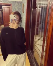 CELIN 22FW 素色小logo刺繡 圓領毛衣衛衣大學T長袖 針織：圖片 6