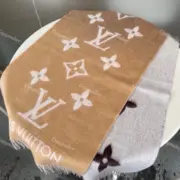 1V REYKJAVIK GRADIENT 雙色漸層老花 經典款 純羊毛 圍巾 披肩 三色：圖片 15