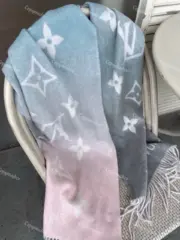 1V REYKJAVIK GRADIENT 雙色漸層老花 經典款 純羊毛 圍巾 披肩 三色：圖片 19