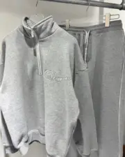 【預售】D1OR 25SS Icons限定系列 CD刺繡logo 半拉鏈衛衣大學踢長褲棉褲休閒褲套裝校服：圖片 10