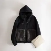 BV家 23SS Packable Nylon Jacket 真皮 可收納大口袋連帽風衣外套夾克：圖片 5