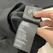 PRA 23FW 素色簡約 三角標小logo 鐵牌 大學T圓領衛衣長袖：圖片 18