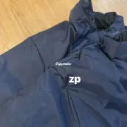 巴黎 BLC 24FW 雙面穿 刺繡小logo 別針 類羽絨棉服夾克外套 黑色/深藍色：圖片 7