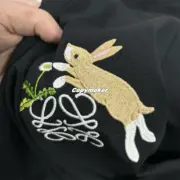 【現貨】【全套包裝】LOWE x Suna Fujita 25SS 聯名 兔子月兔刺繡logo 短袖T恤 黑色：圖片 10